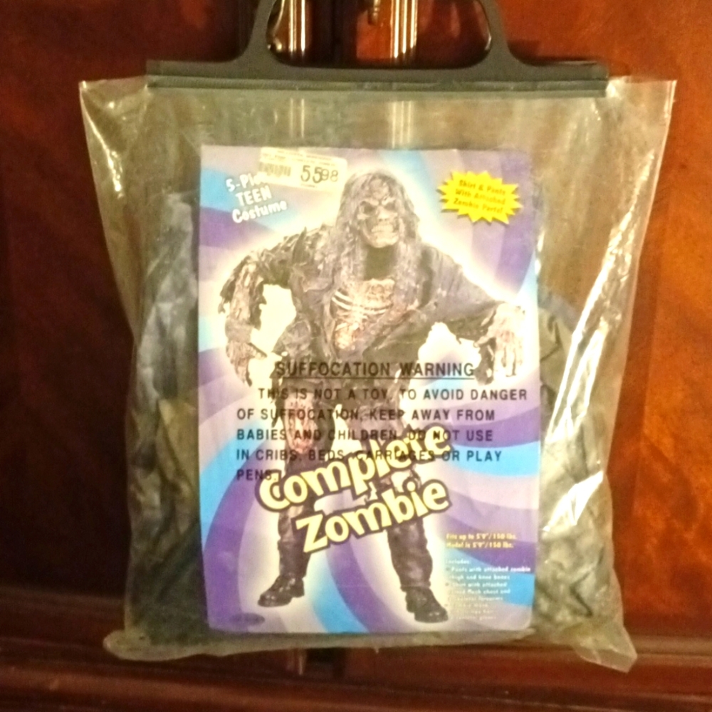 NWT Teen Halloween Zombie Costume